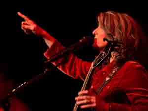 Kathy Mattea points